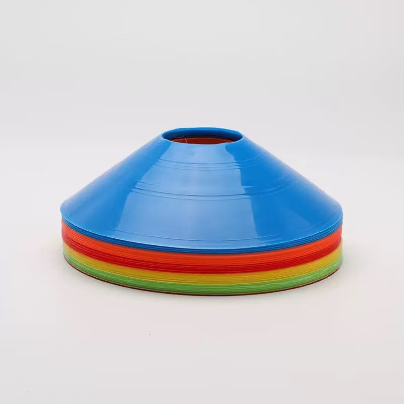 10 stuks voetbal kegel plaat v - Football Training Cone recensie en prijs